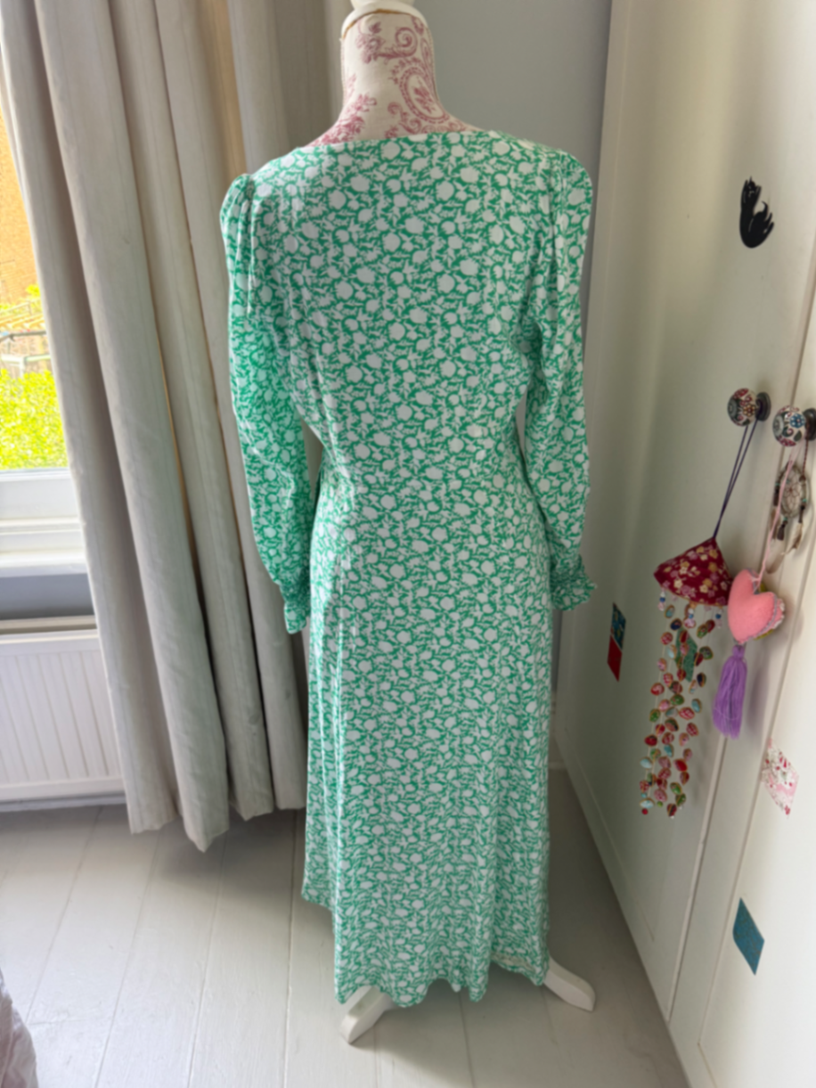 Caroline - dress name not found 