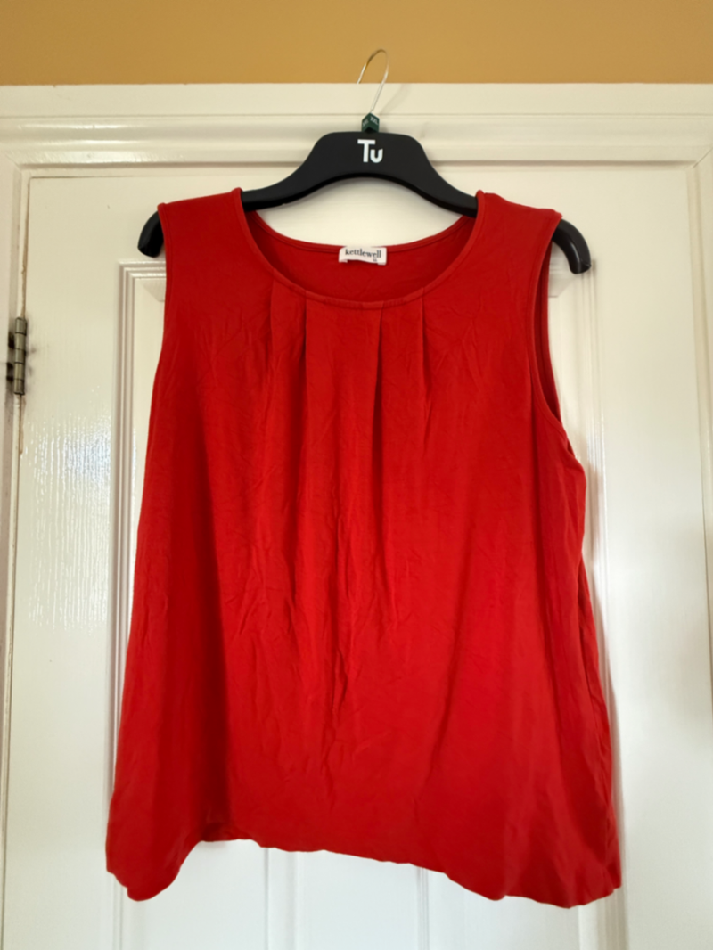Kettlewell Pippa Vest Top in True Red LL
