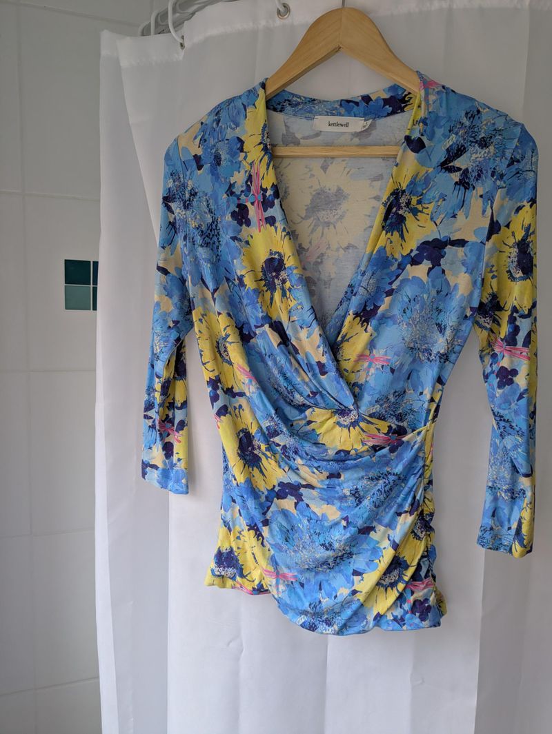 Camille crossover 3/4 sleeve in Sunshine (sp) 124