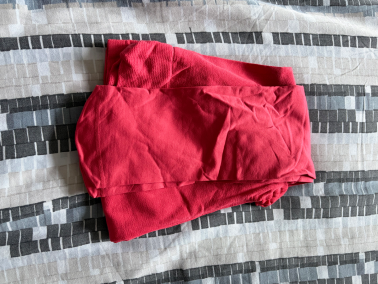 Pinky red tights