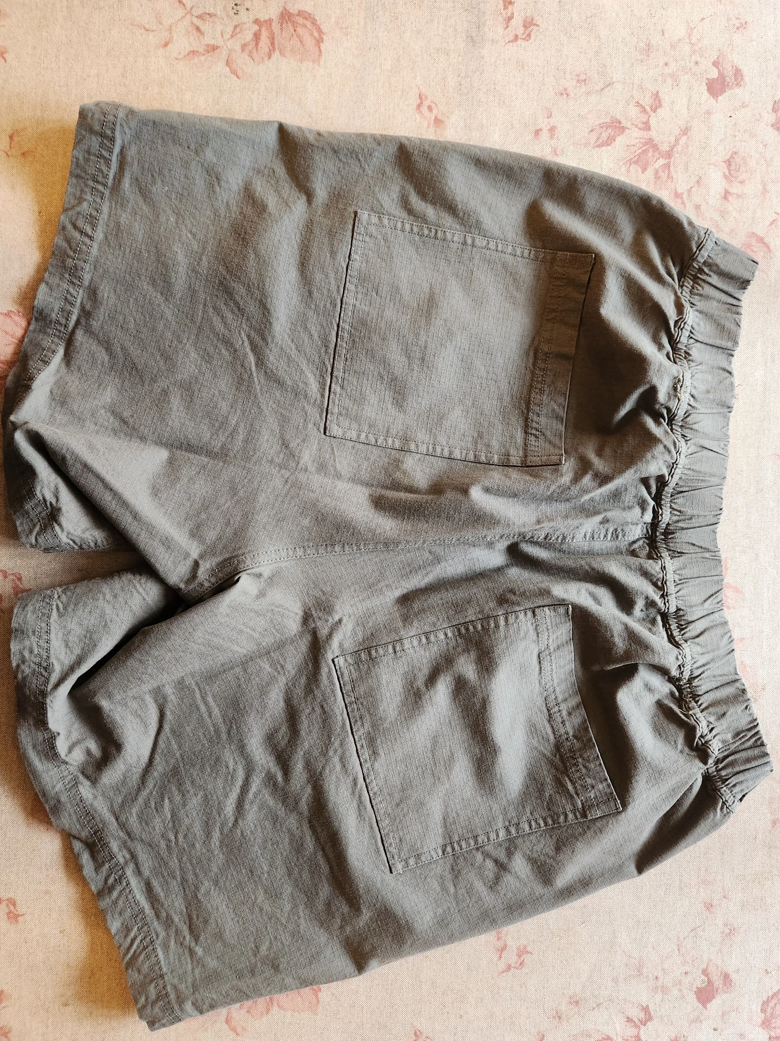 Adventure Shorts barely worn