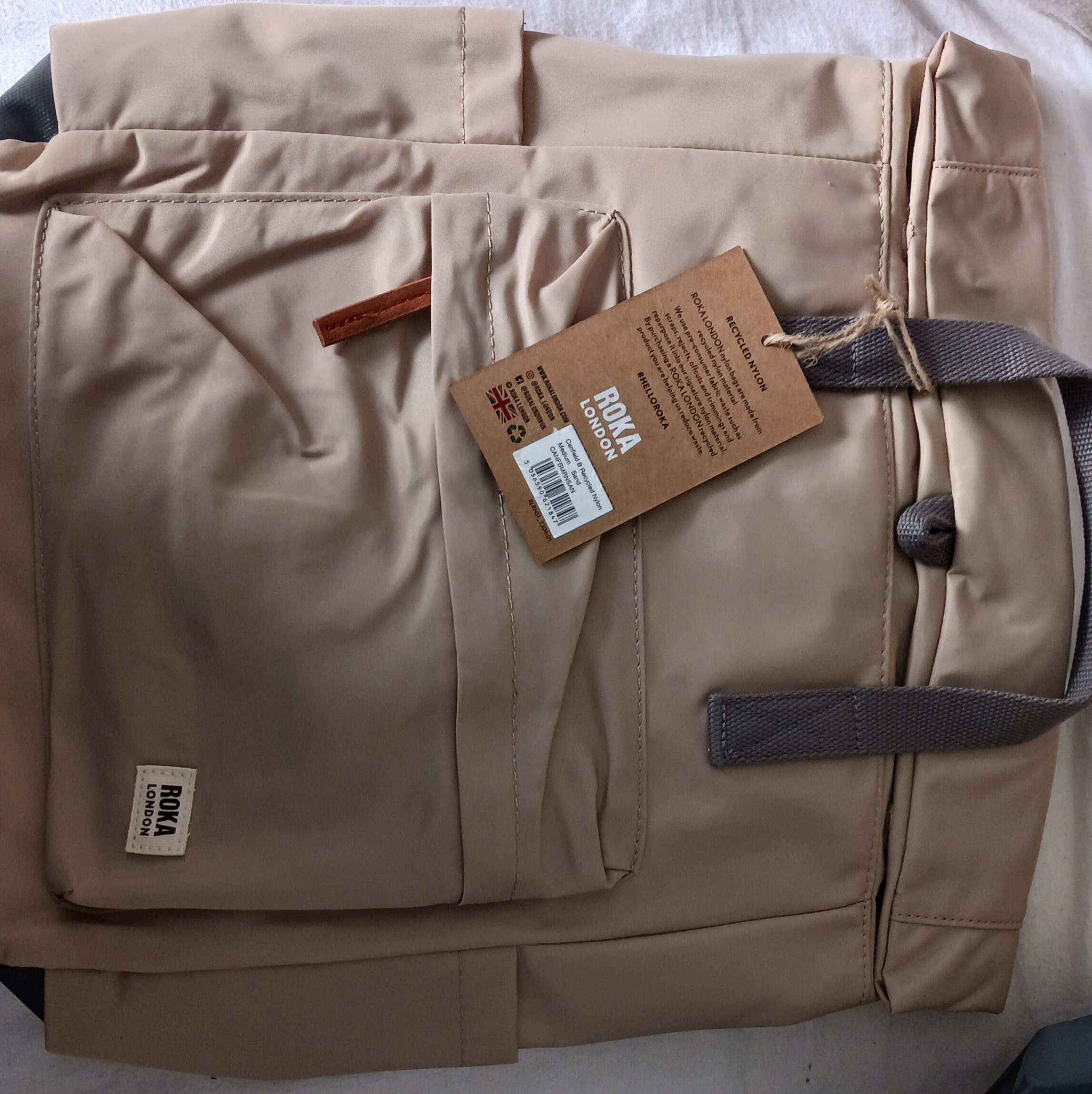Canfield Medium in sand brand new