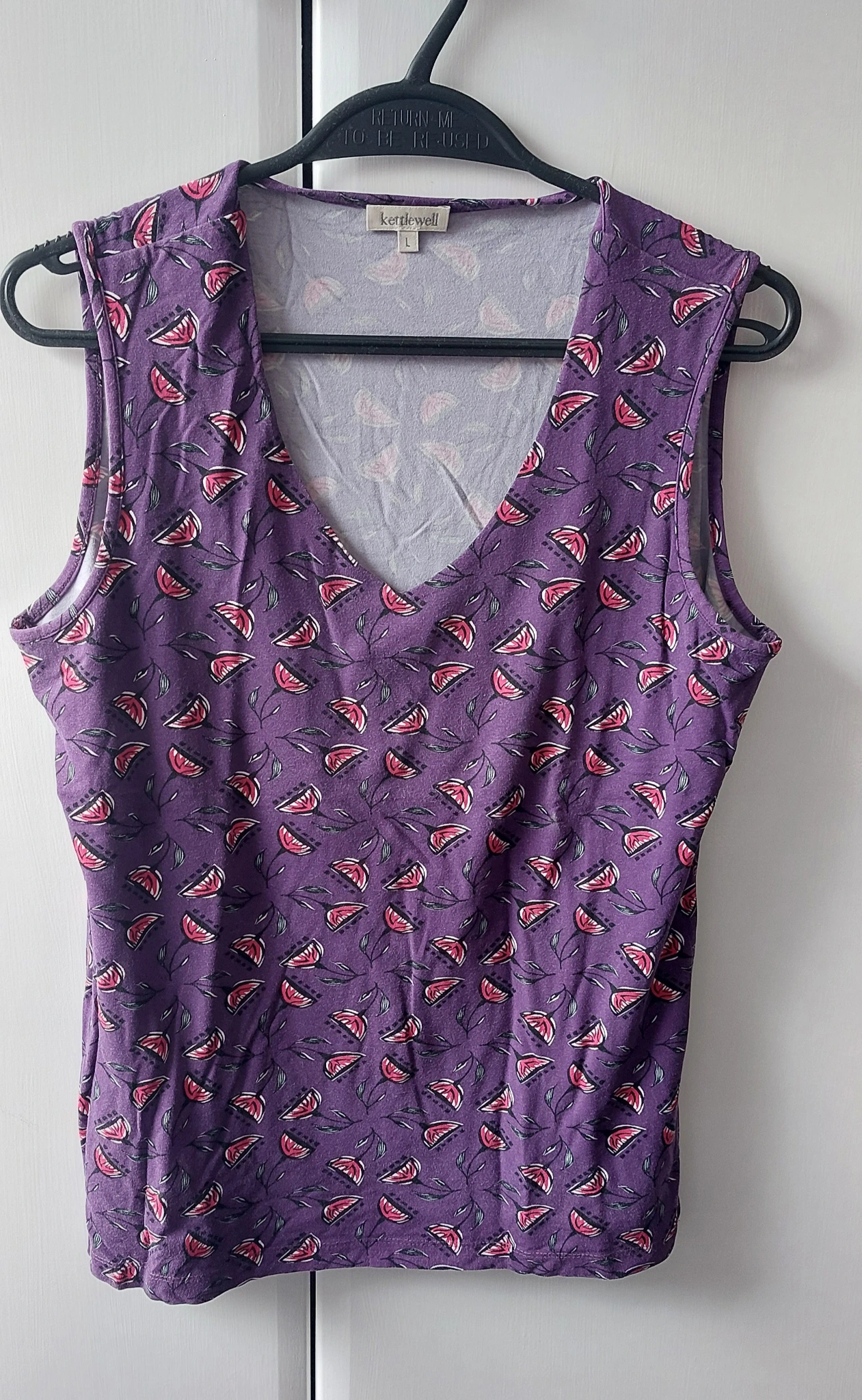 V neck Sleeveless top