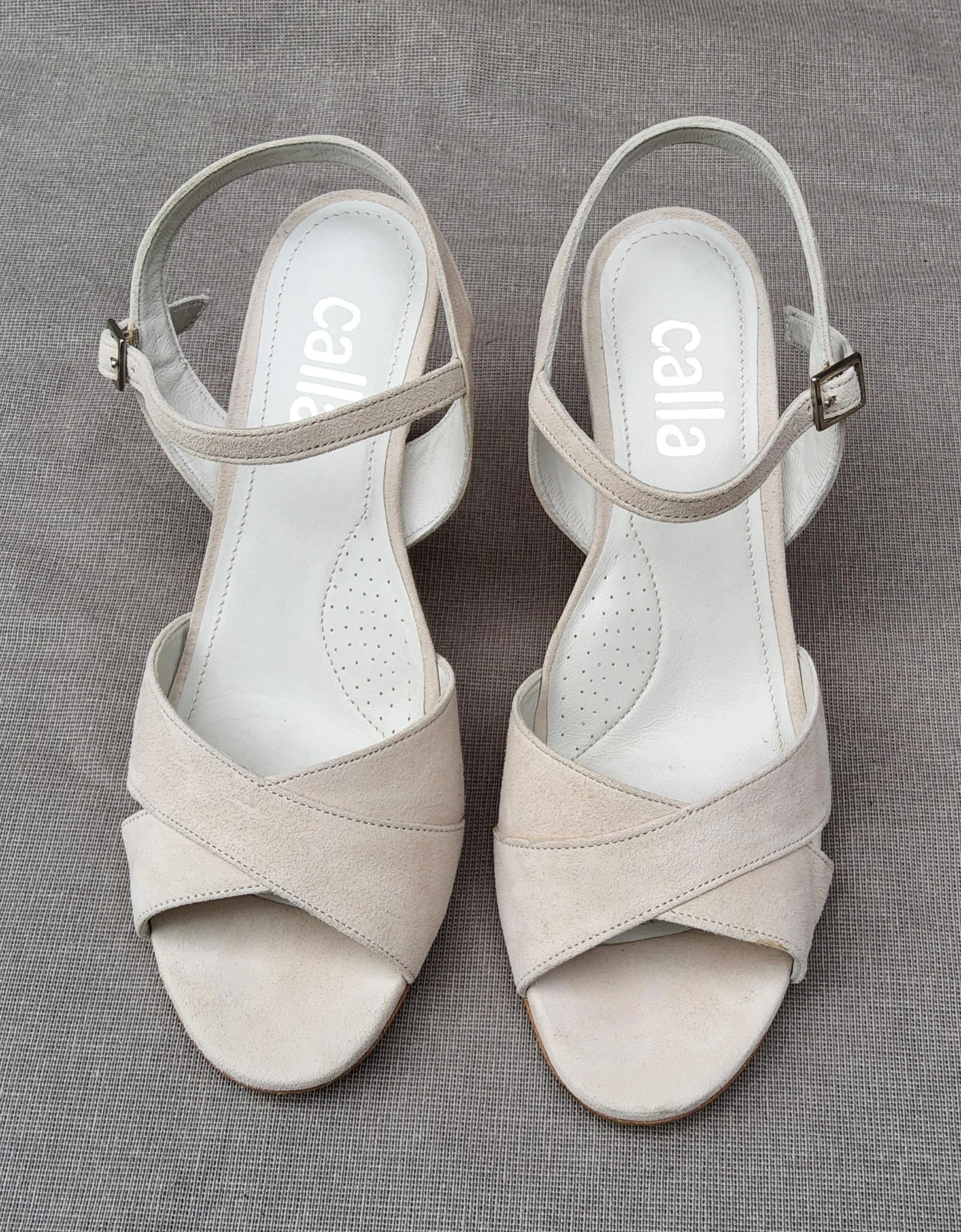 Elegant and light sandals