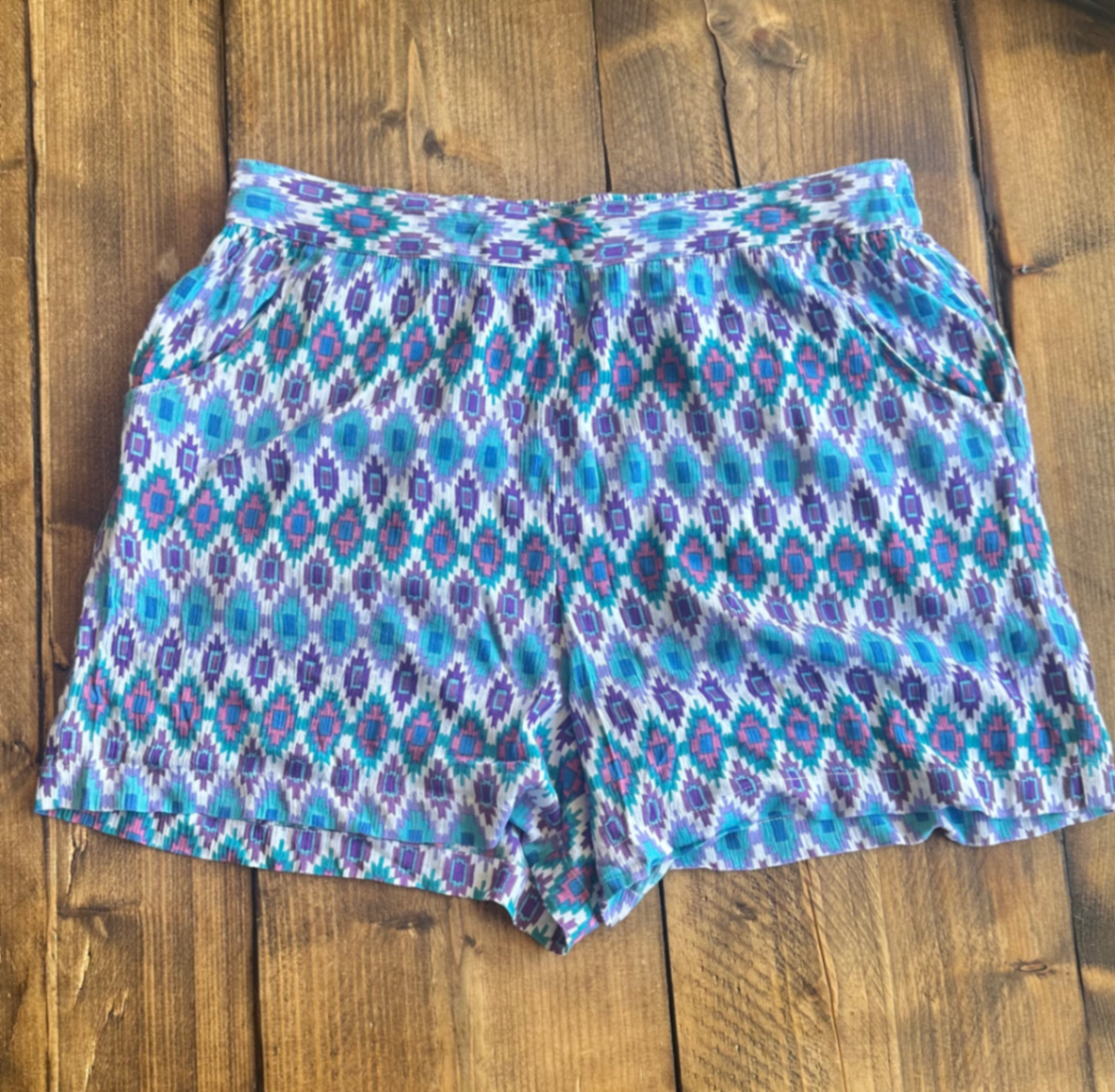 Loose Geometric shorts 