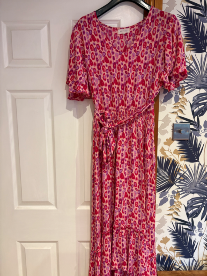Pretty v neck shirred waist maxi dress