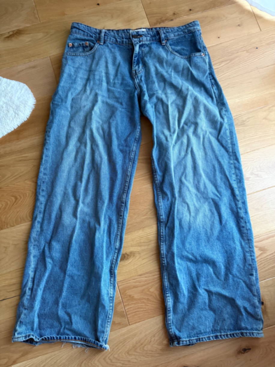 Roomy Low Rise Jeans 
