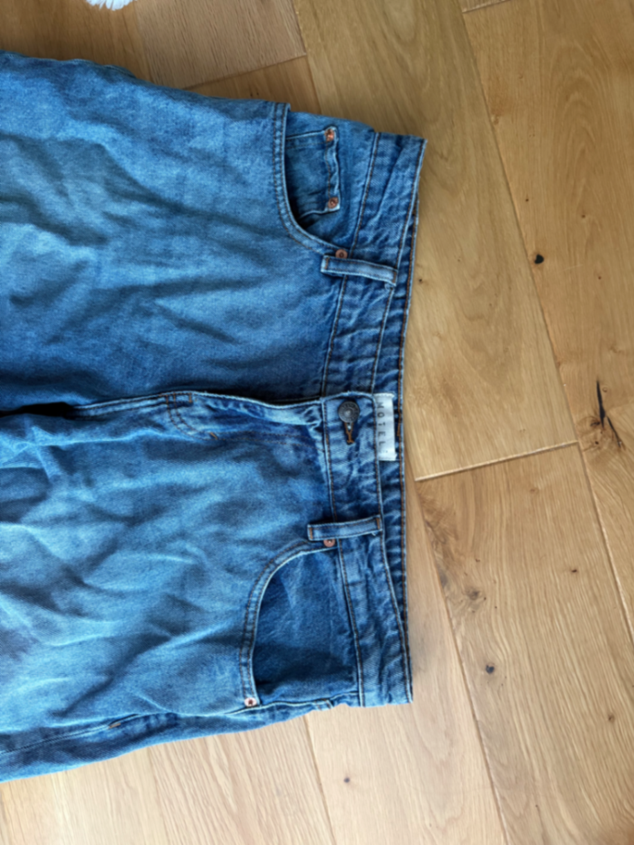 Roomy Low Rise Jeans 