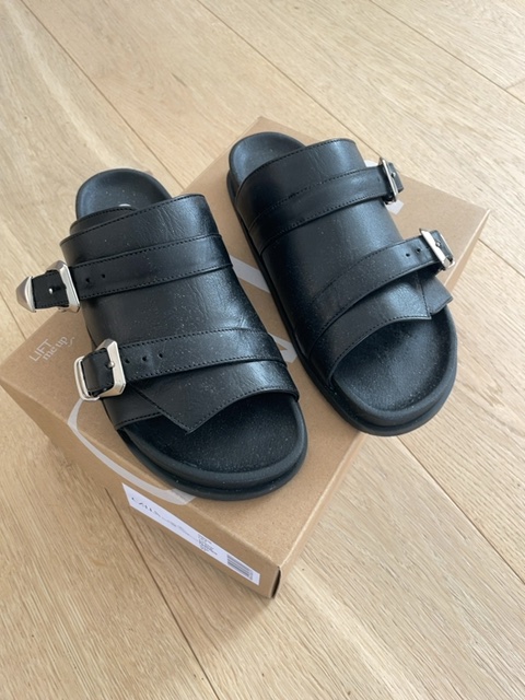 Lily Black Leather Sandals 
