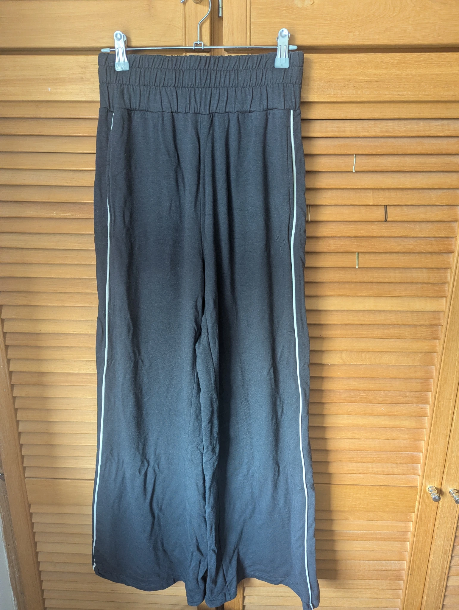 Piped Wide Leg Joggers - 10