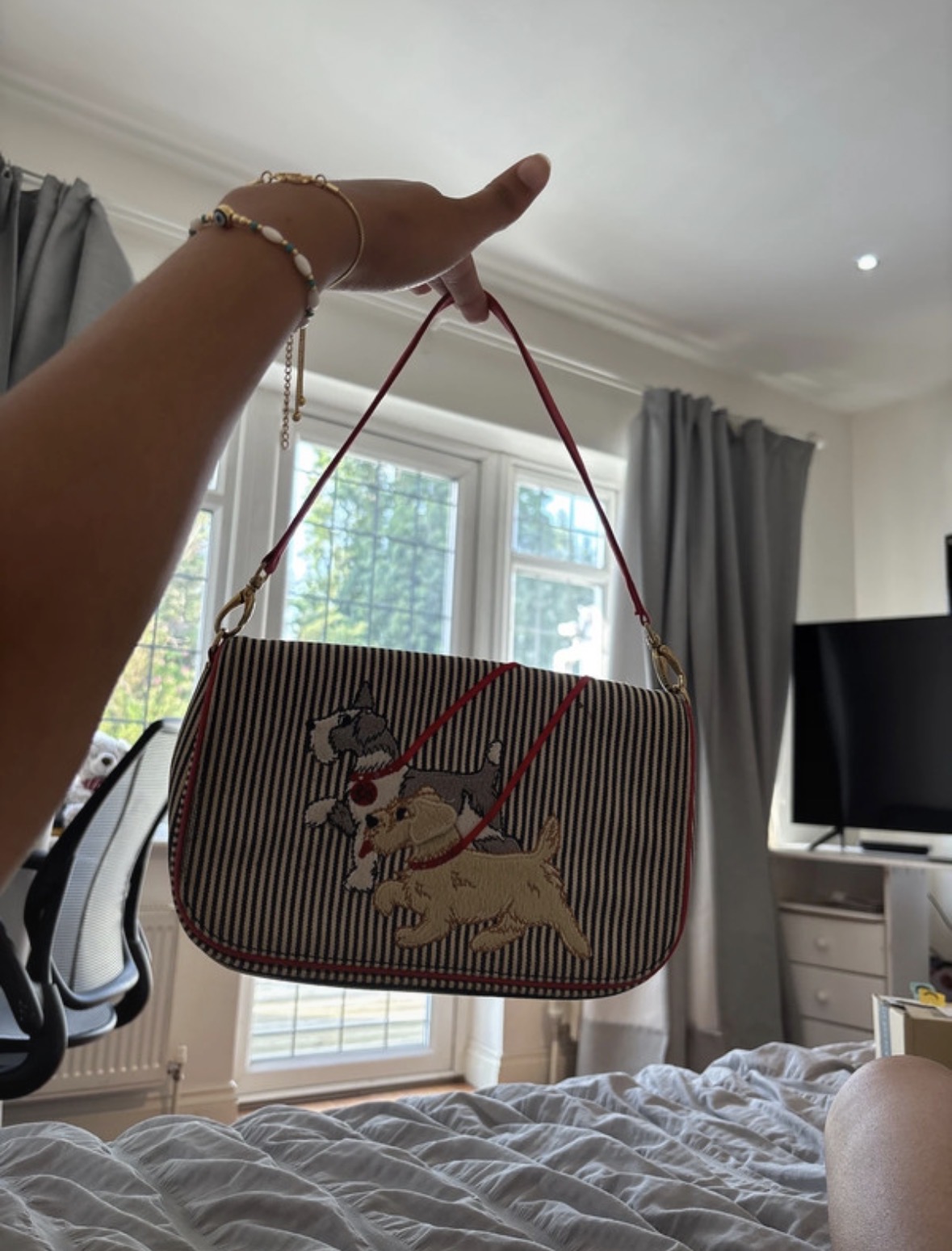 Vintage shoulder bag - It’s a Dogs Life 