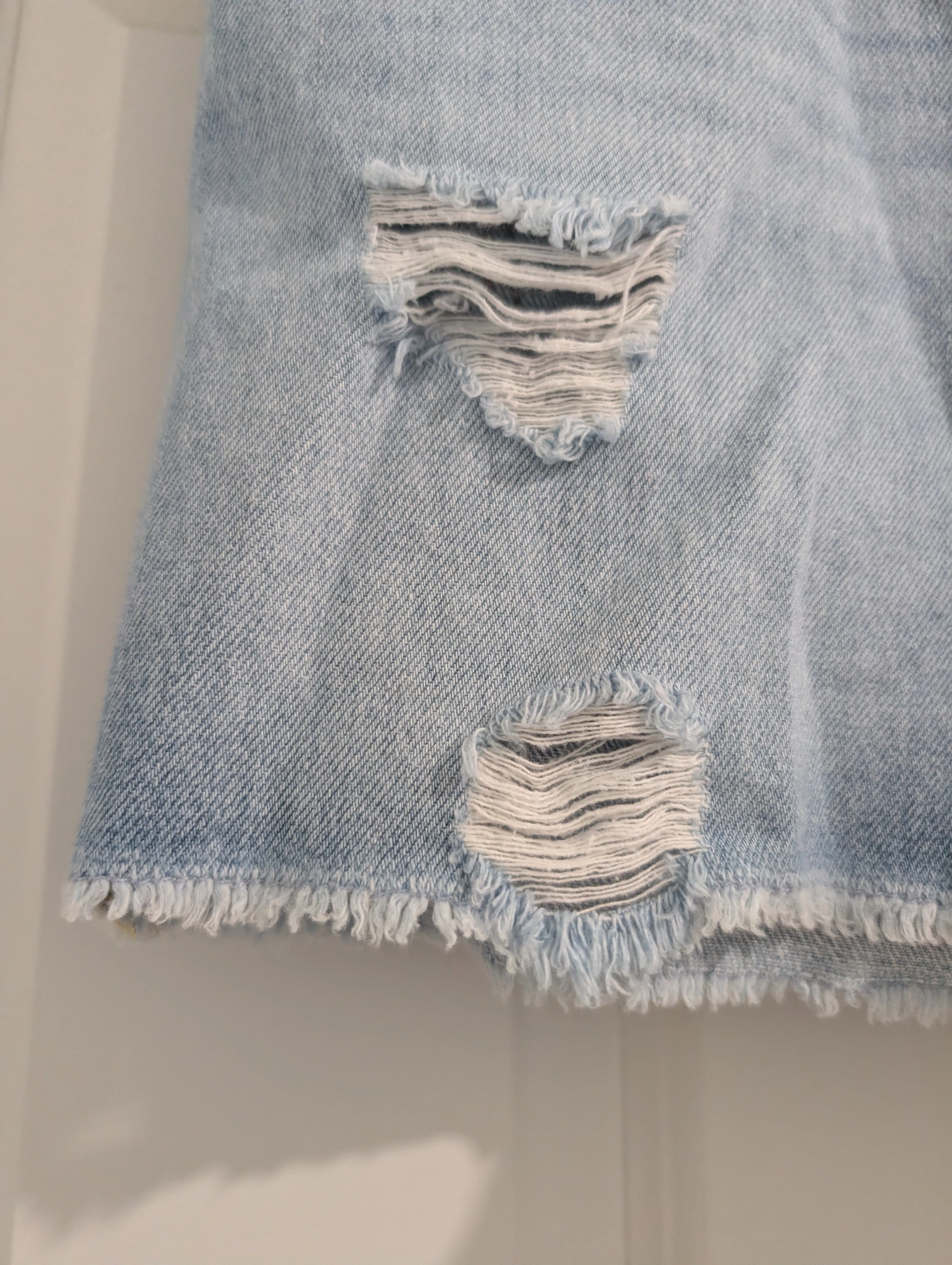 Venus- The cute cropped shorts