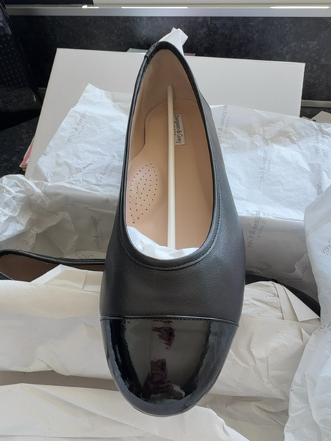 Capella black leather flats. 44