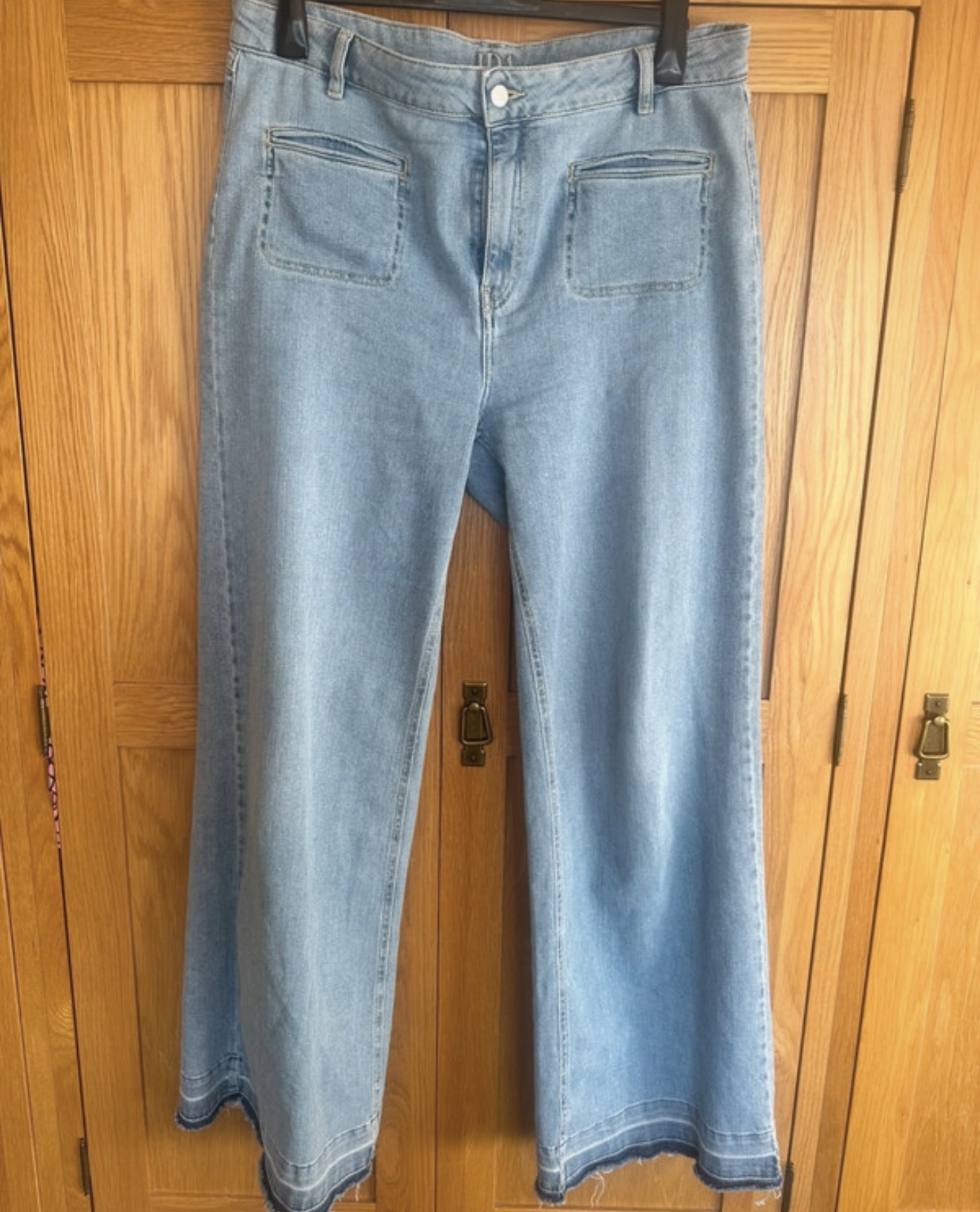 Kate The High Top Patch Pocket Wide Leg in Malibu