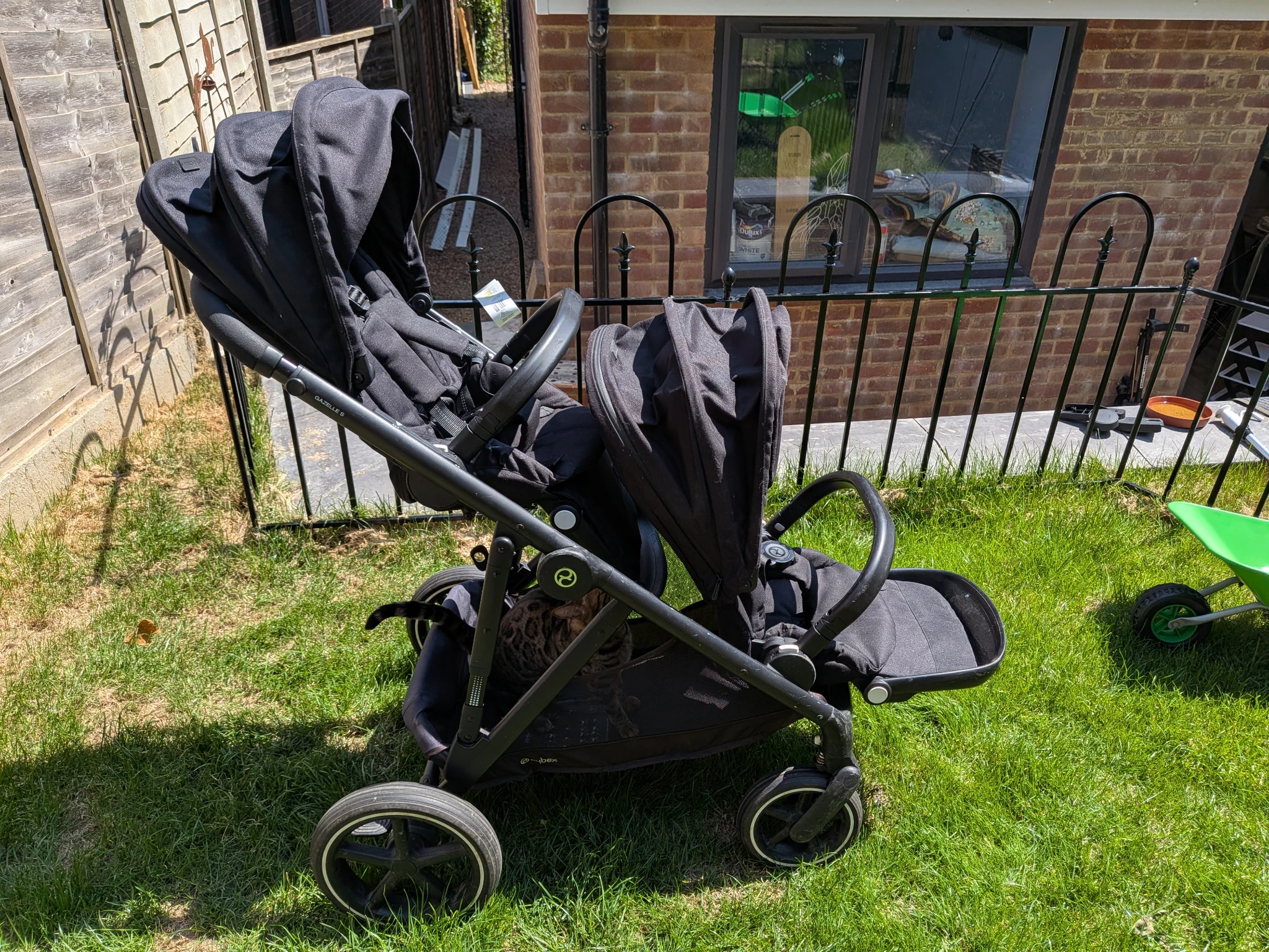 Cybex gazelle s tandem pushchair moon black
