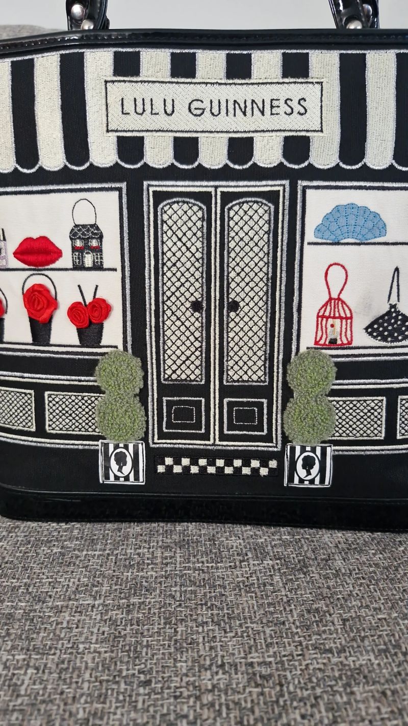 Edith shopper Lulu Handbag shop