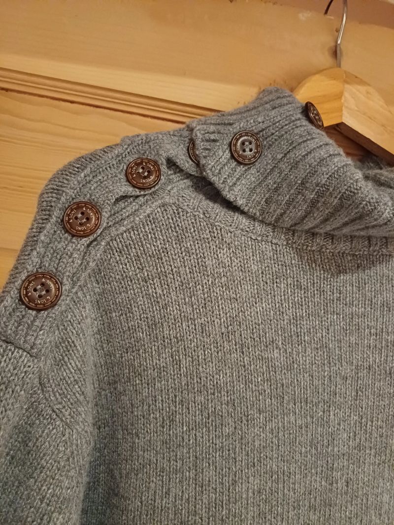 Grey Ahab Submariner Rollneck Jumoer