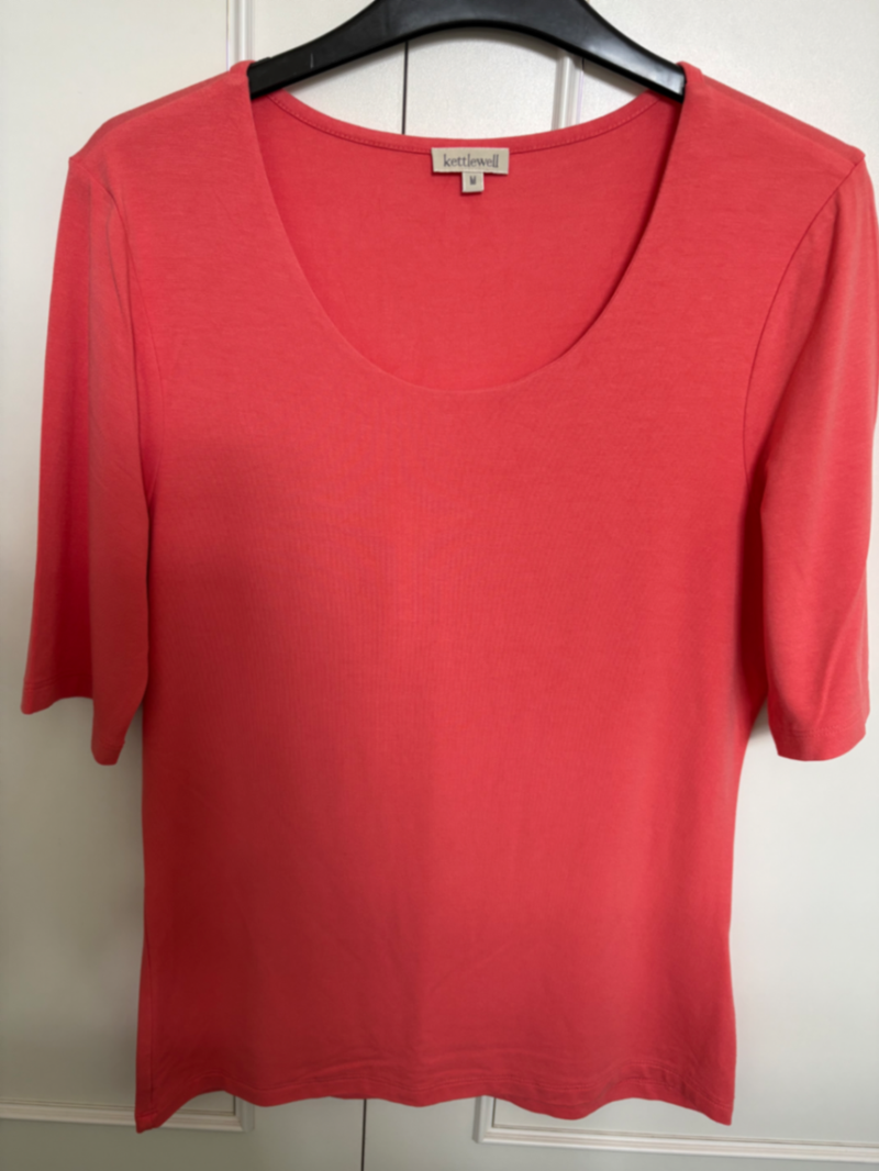 Kettlewell Coral T-Shirt Size M