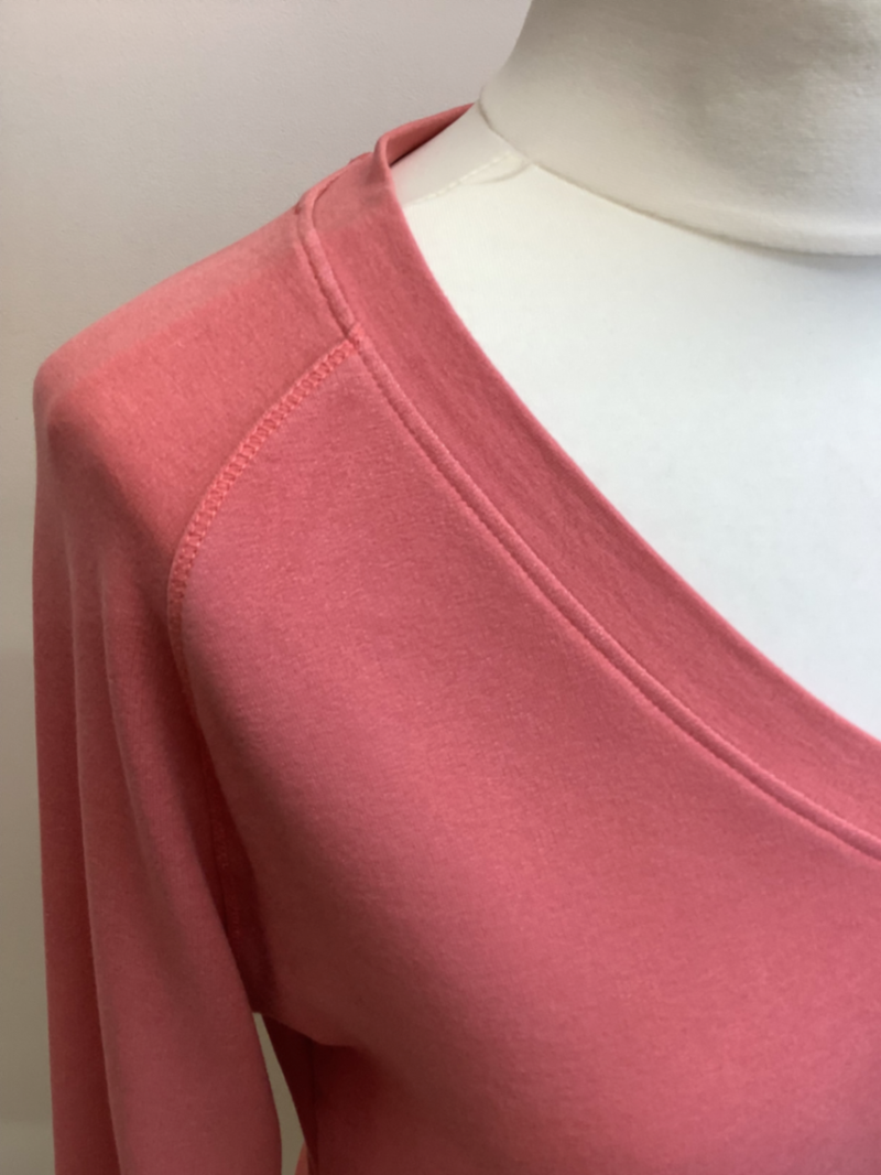 Kettlewell V-Neck Supersoft Sweatshirt in Coral