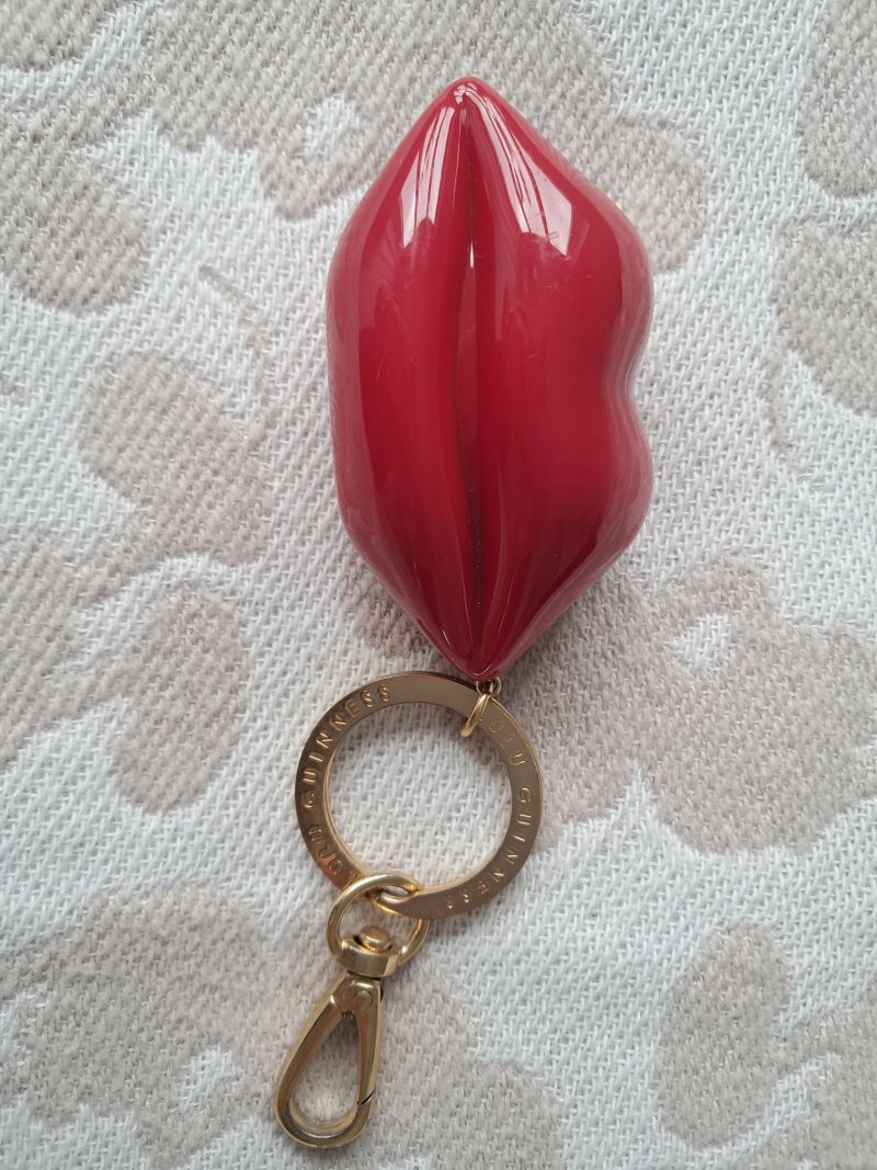 Acrylic Lips Keyring Coin Holder