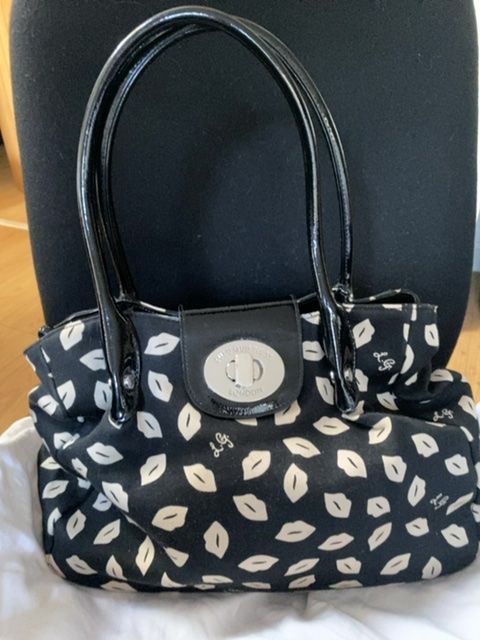 Black/White Mid Romilly