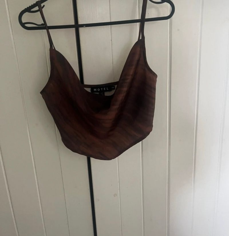 brown crop top 