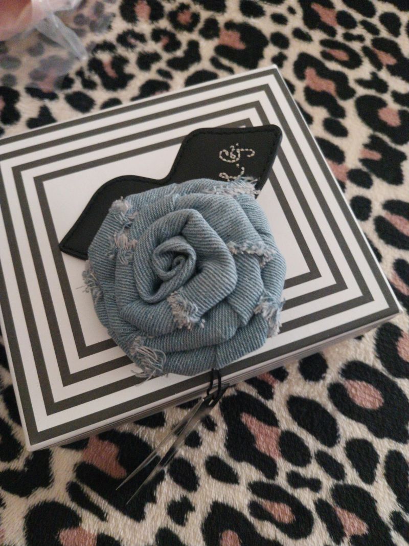 Denim brooch