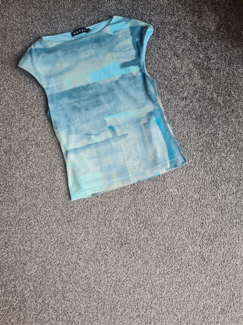 Abstract print watercolour mesh top