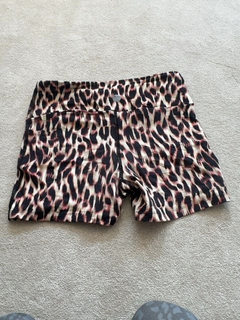 Leopard print enduro shorts 