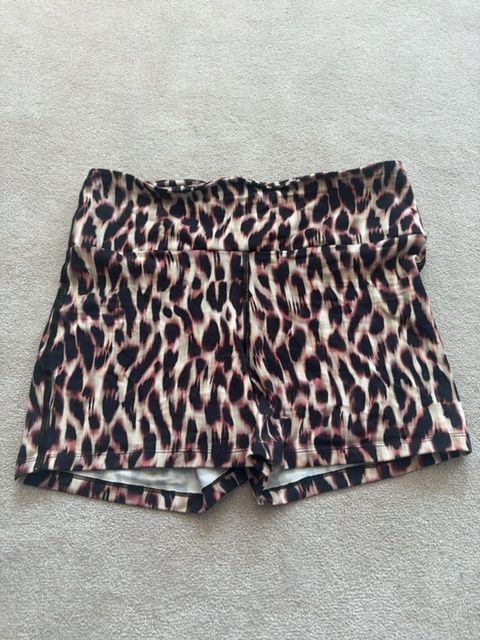 Leopard print enduro shorts 