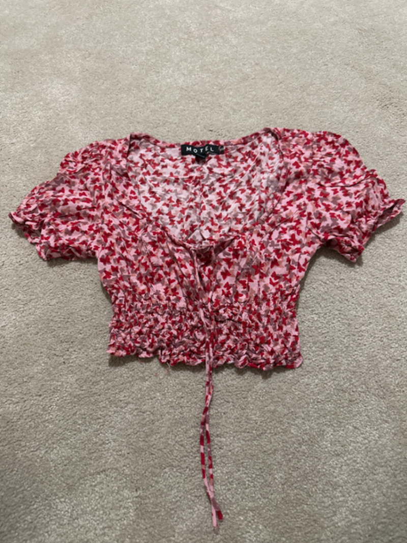 Raquel Crop Top in Ditsy Butterfly Peach and Red