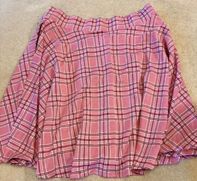Highland Rose plaid skirt 