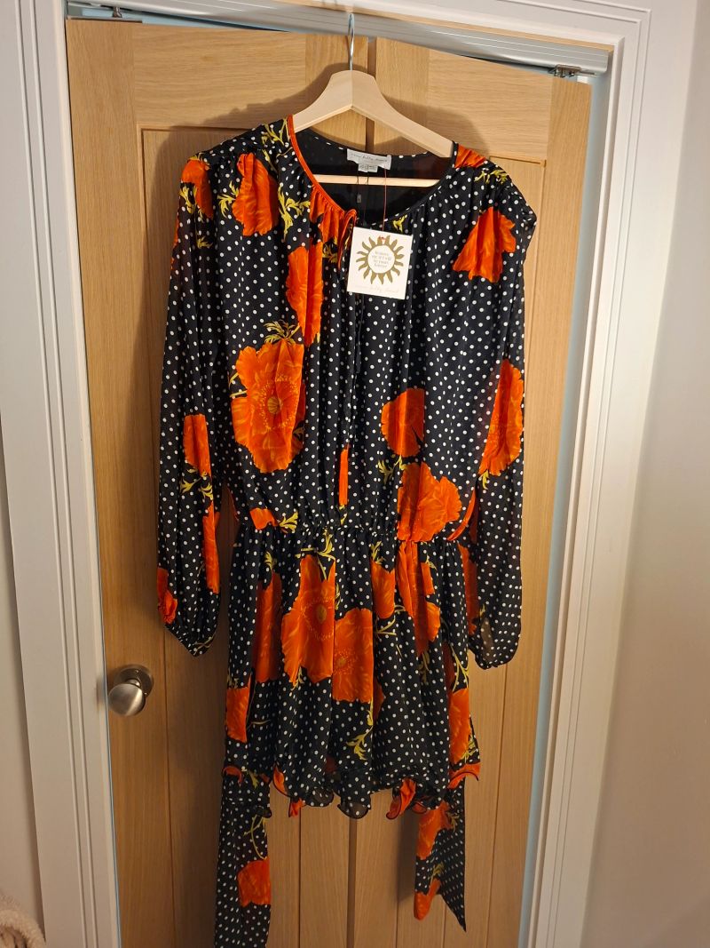Vestido negro Ella Poppy