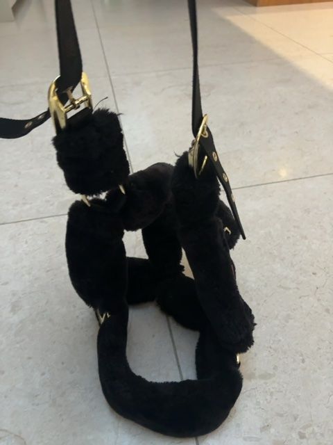 Black fluffy headcollar size cob 