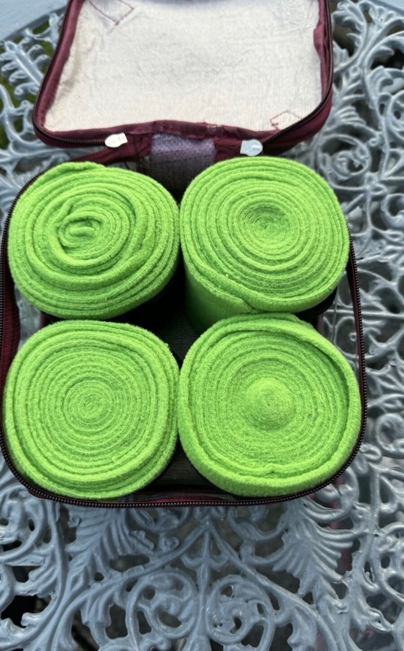 LeMieux Bandages Set Lime Green size pony 