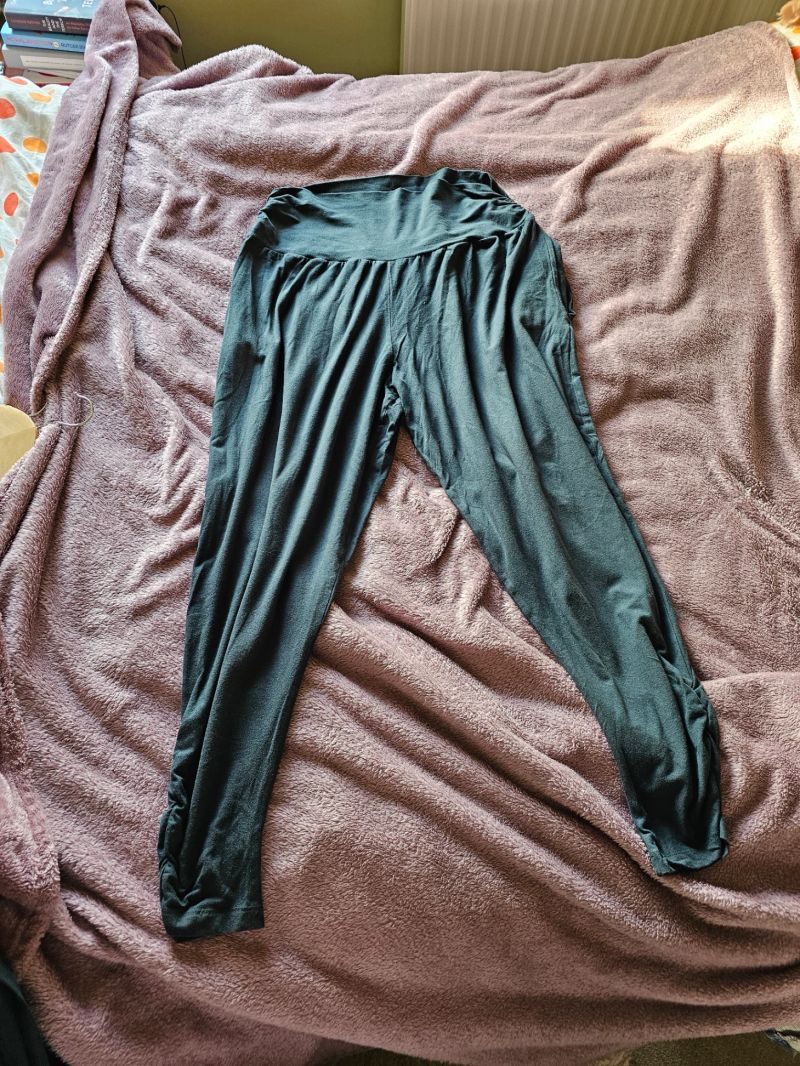 Grace yoga pants S 16
