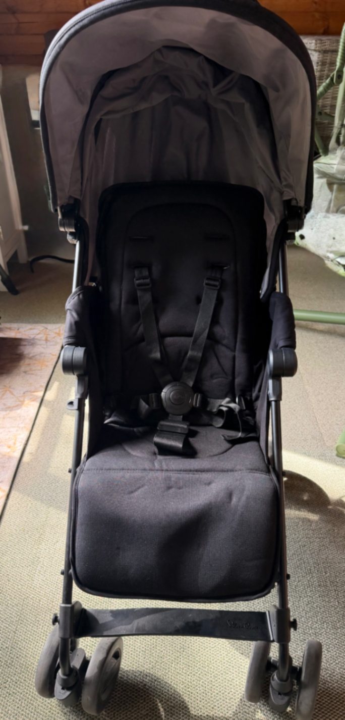 Zest stroller, rain cover and travel bag