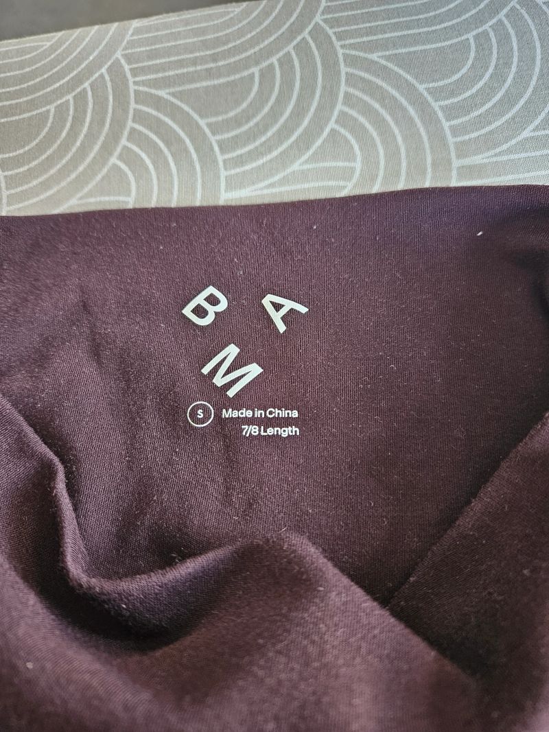 ulimate balm high waisted leggings small 7/8 length