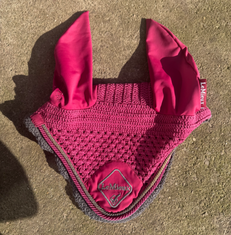 Lemieux Classic crochet fly hood veil bonnet ears mulberry XL