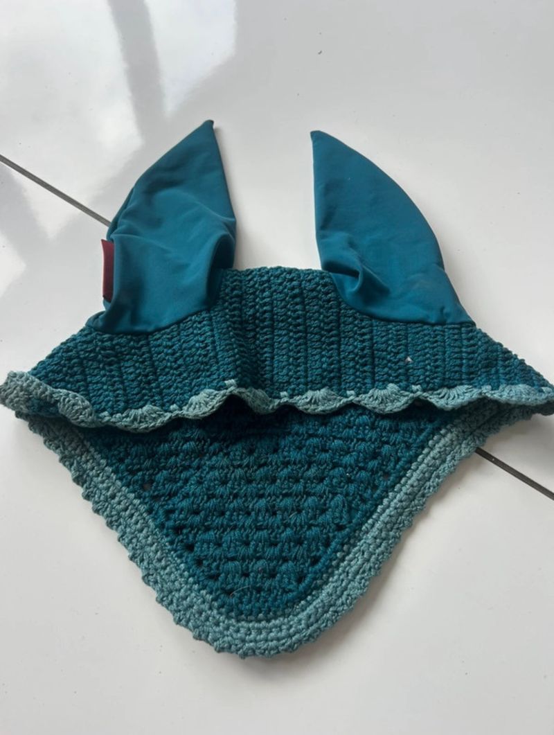 Marine ear bonnet 