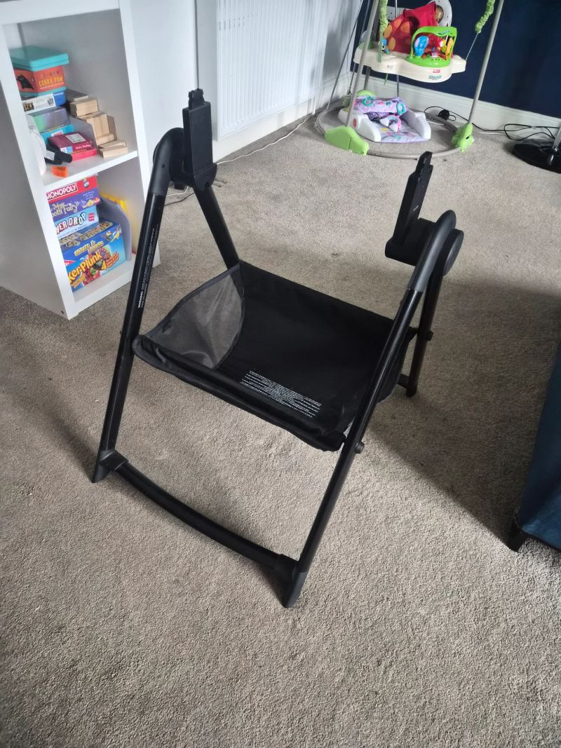 Breeze/cove carrycot stand 