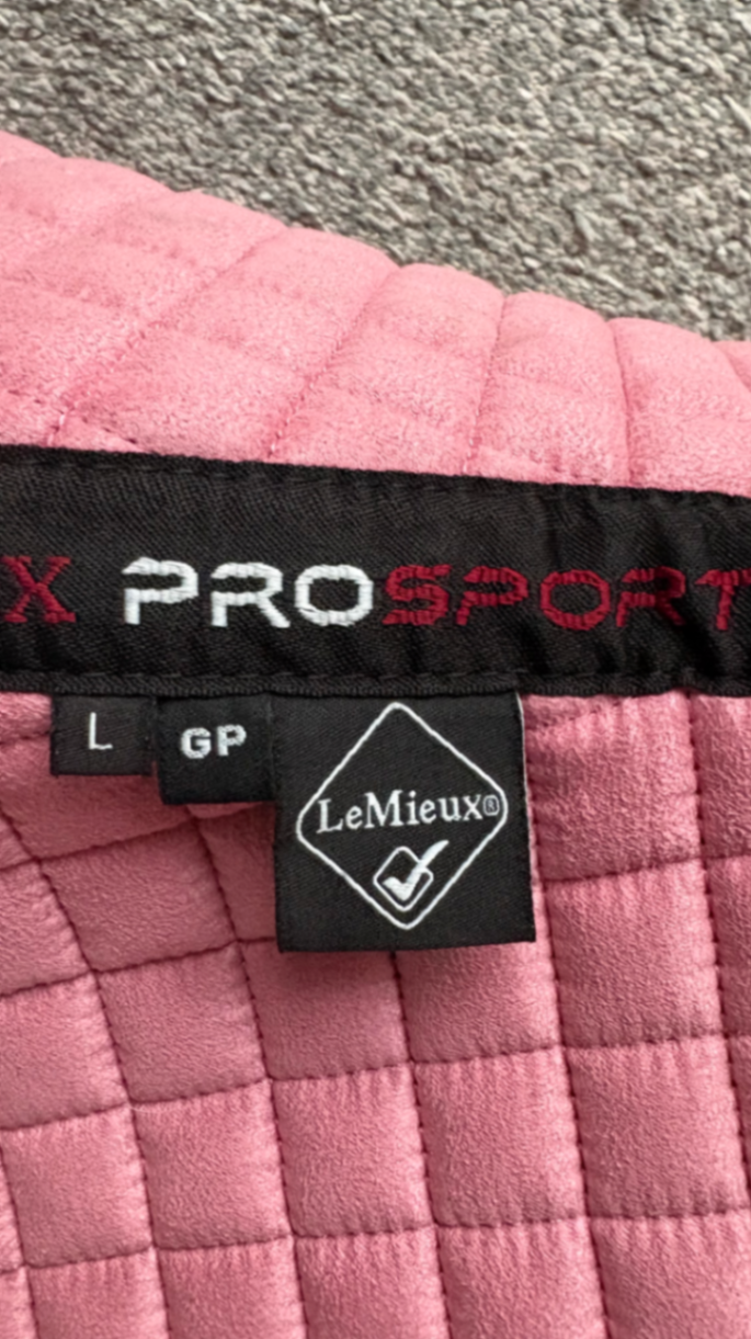 Saddle pad pink blush