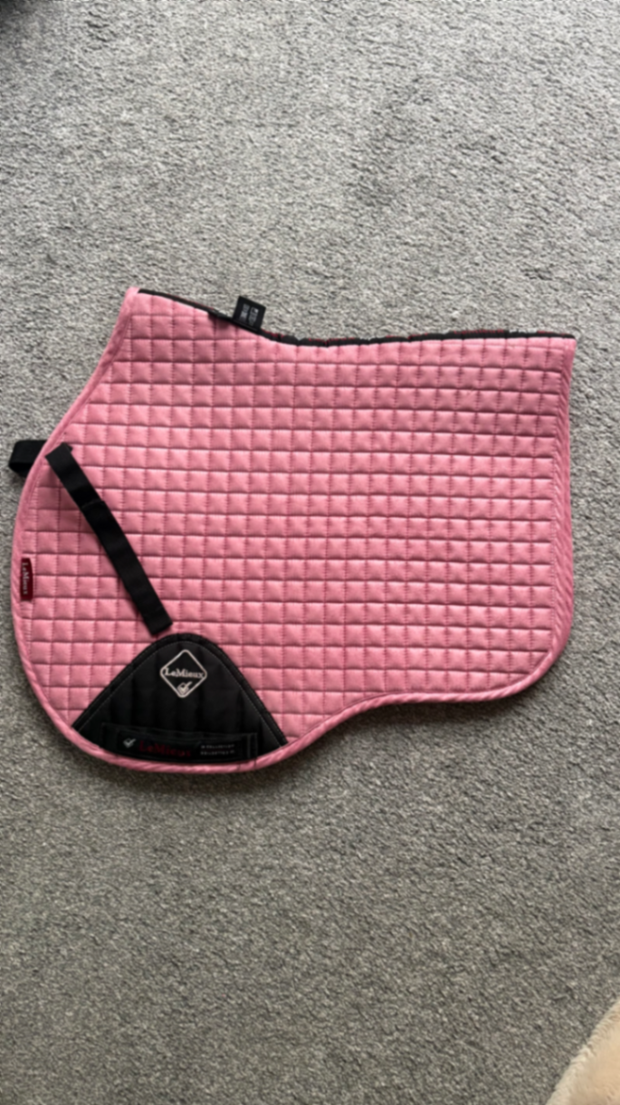 Saddle pad pink blush