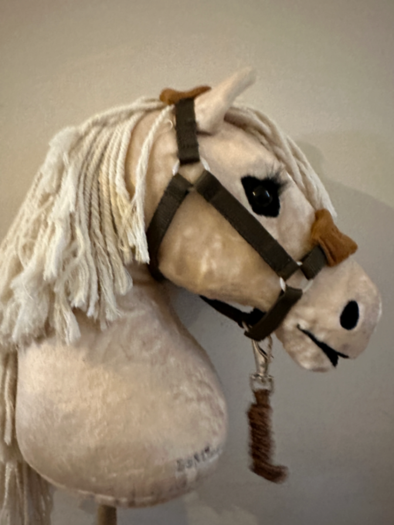 LeMieux ginger Toy Hobby Horse Headcollar & Lead Rope