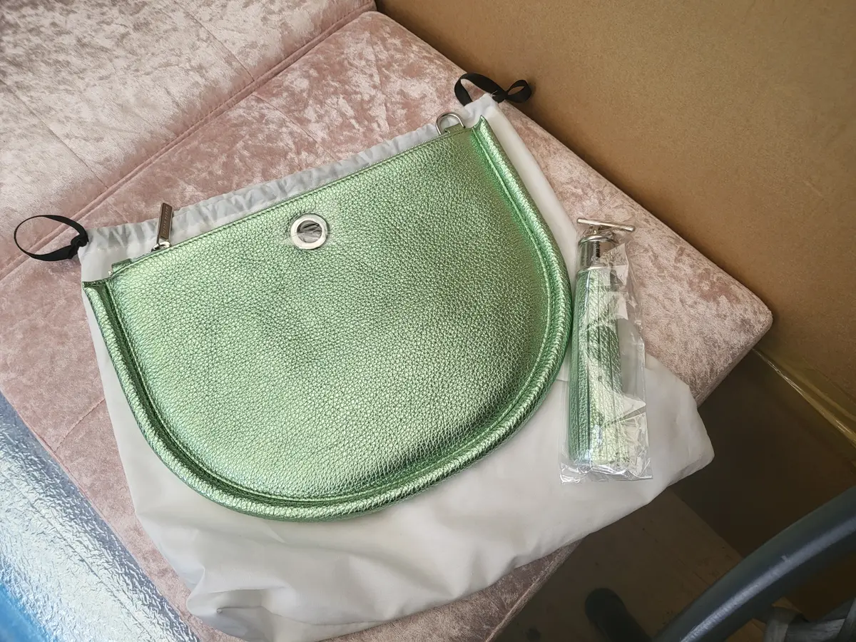 Green metallic luna ivy