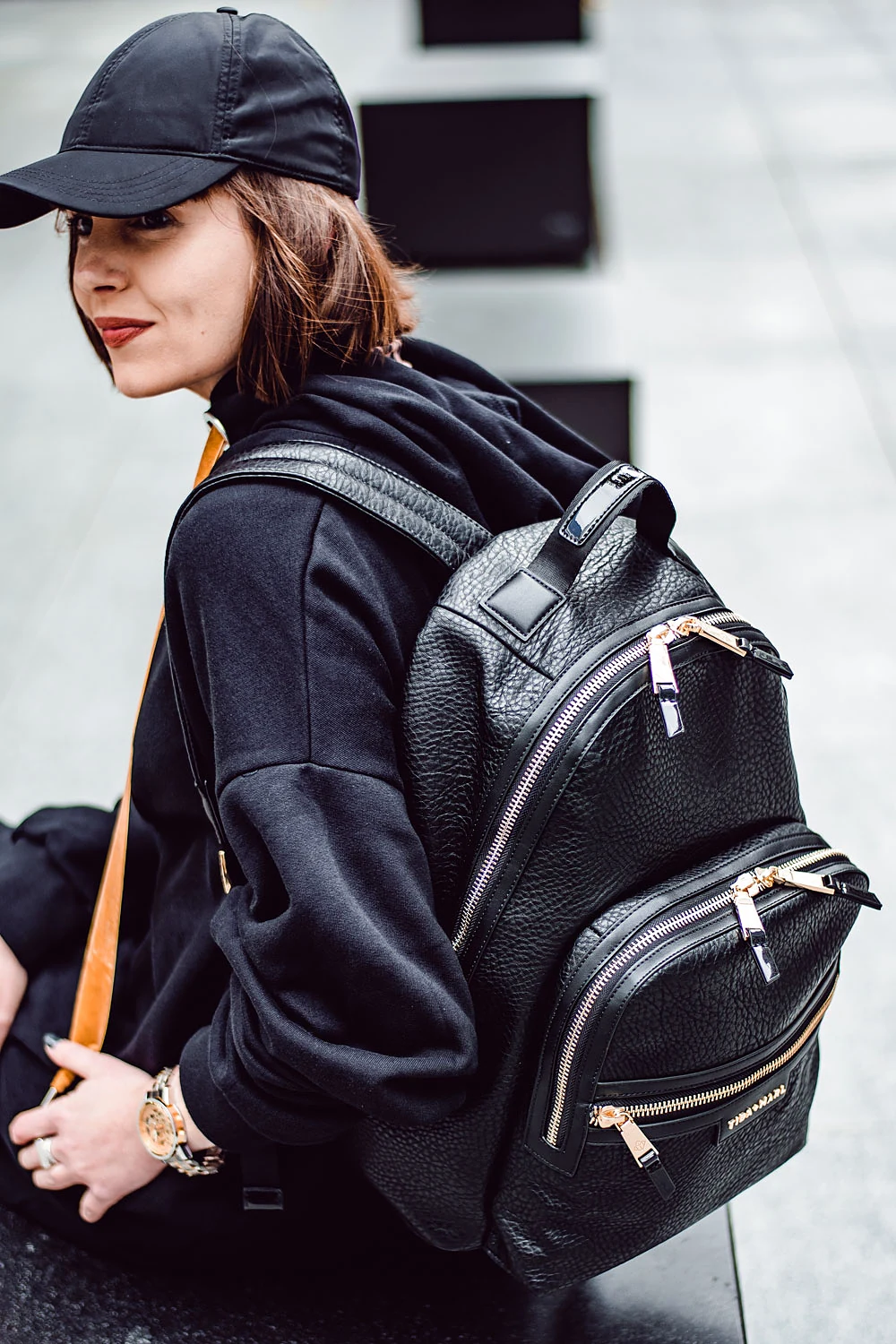 Elwood Changing Backpack Black / Gold