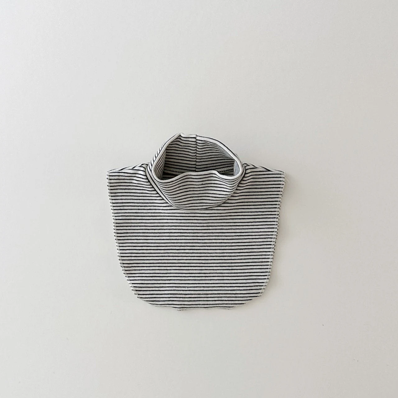 Frida Turtleneck Bib Neckwarmer (Stripe)