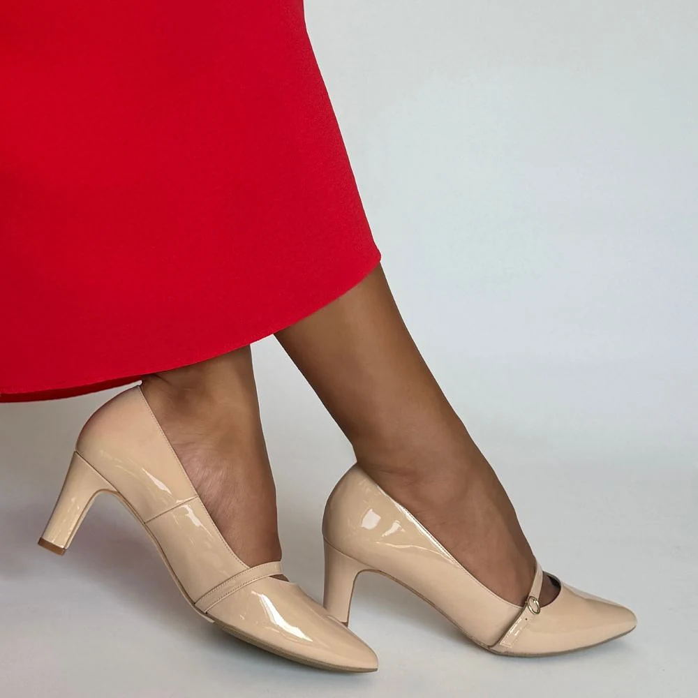 Stevie Extra-Wide Fit Court Shoe – Nude Patent Leather - UK 7 / EU 40 / Nude