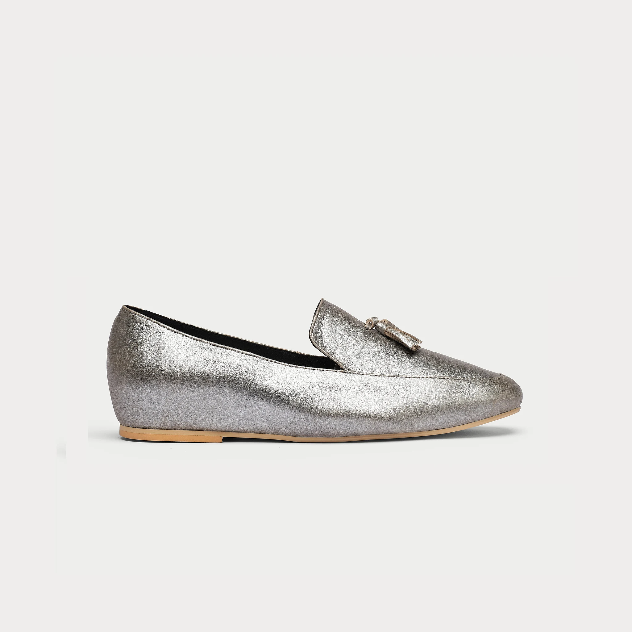 Maggie - Pewter Leather