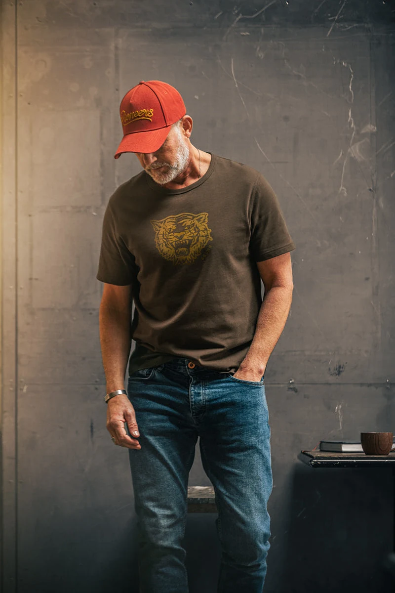 Tiger Strike T-Shirt Dark Brown - L